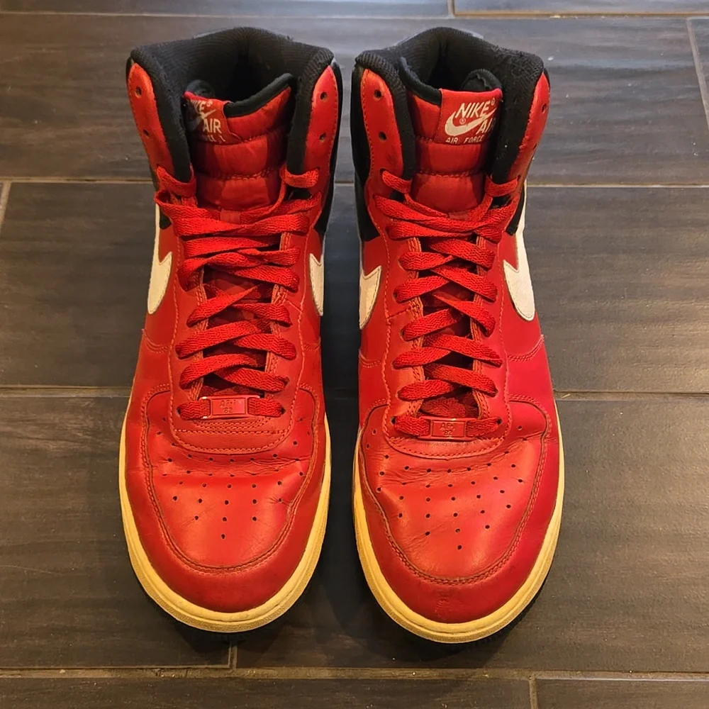 Nike Air Force 1 Red White Black Size US 10.5 - Picture 8 of 9